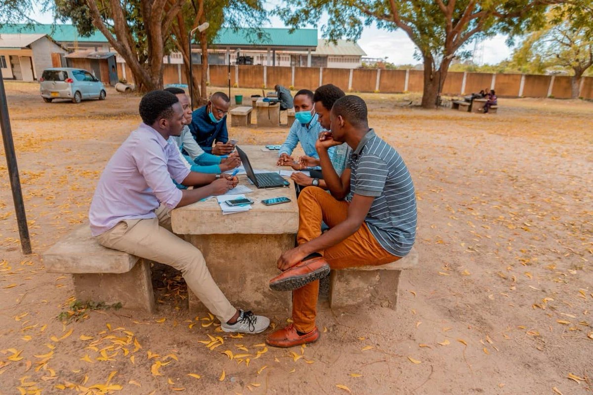 dLabTz's tweet photo. As a world class data and innovation lab, we are excited to host the @amua255 #Data4SRH Hackathon this weekend. Hackers are expected to create solutions that address data gaps in Sexual + Reproductive Health programming.
Book our space through connect@dlab.or.tz
#dLabTz https://t.co/qR9n6qvSvw