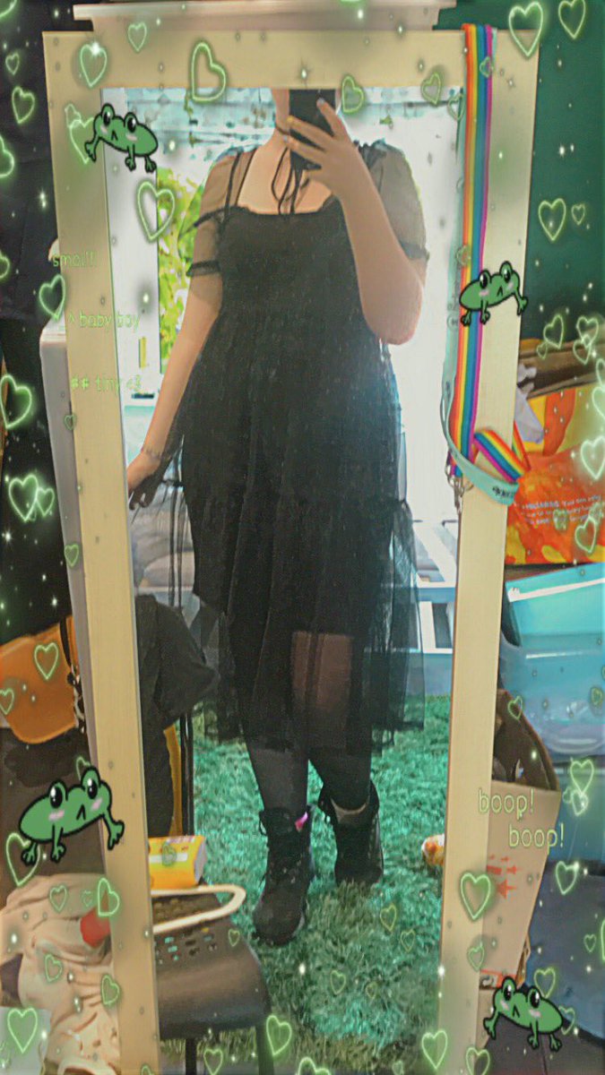 ItsLasagne's tweet photo. @doddleoddle should i wear this outfit with or without the shirt for your concert tomorrow!! https://t.co/3N1FrhMDaV