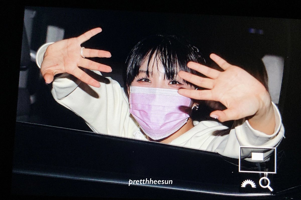 prettyheesun's tweet photo. 210926 퇴근

#핑크판타지 #희선 #하린
#Pinkfantasy #Heesun https://t.co/pY6N5T12TO