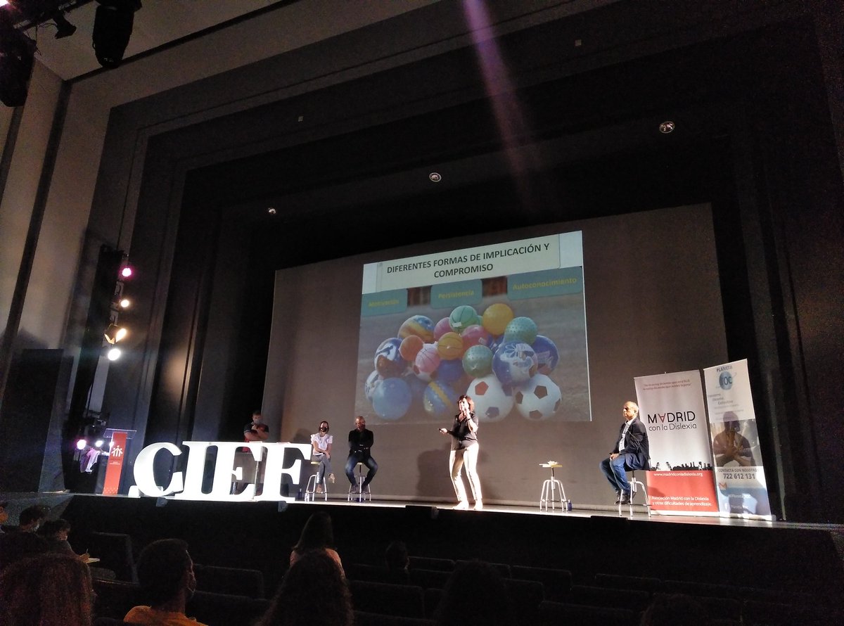 OrtegahOrtega's tweet photo. Grandes #rEFerentes de #edufis #CIEF2021 @sebastiani64 @Teresalleixa @dblazquez29 https://t.co/3EJYnHLxeB