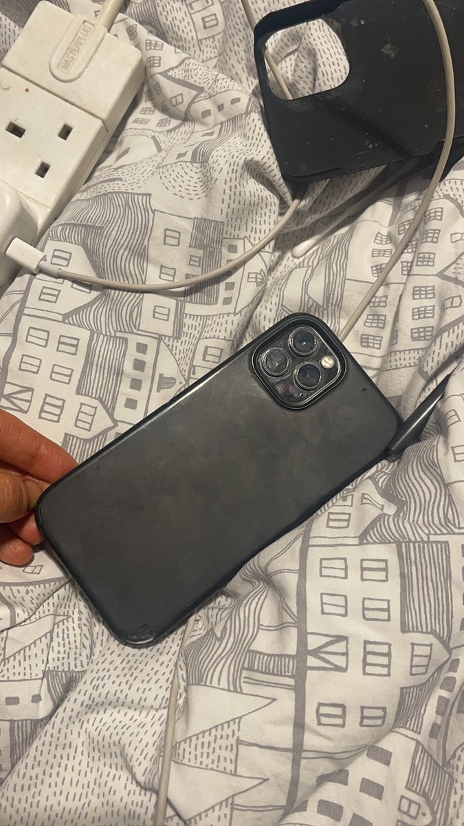 abbijonesxx's tweet photo. Found an iPhone 12 max at Mint Festival last night, it’s disabled so can’t try to call anyone from it but managed to get that photo up when clicking emergency calls if anyone knows who they are ?? https://t.co/6kqlKU2ttP
