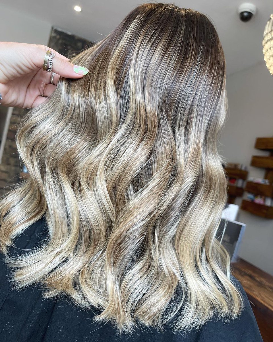 fabriqhair's tweet photo. We lead the way in providing sensational treatments and products that deliver client delight as well as significant business to salons.
ā£ā£
For more - https://t.co/fdRMCx7kqH
ā£ā£
#haircolor #hairideas #haireducation #style #beauty #modelhair #behindthechair #shinyhair https://t.co/FHJ10hsb70