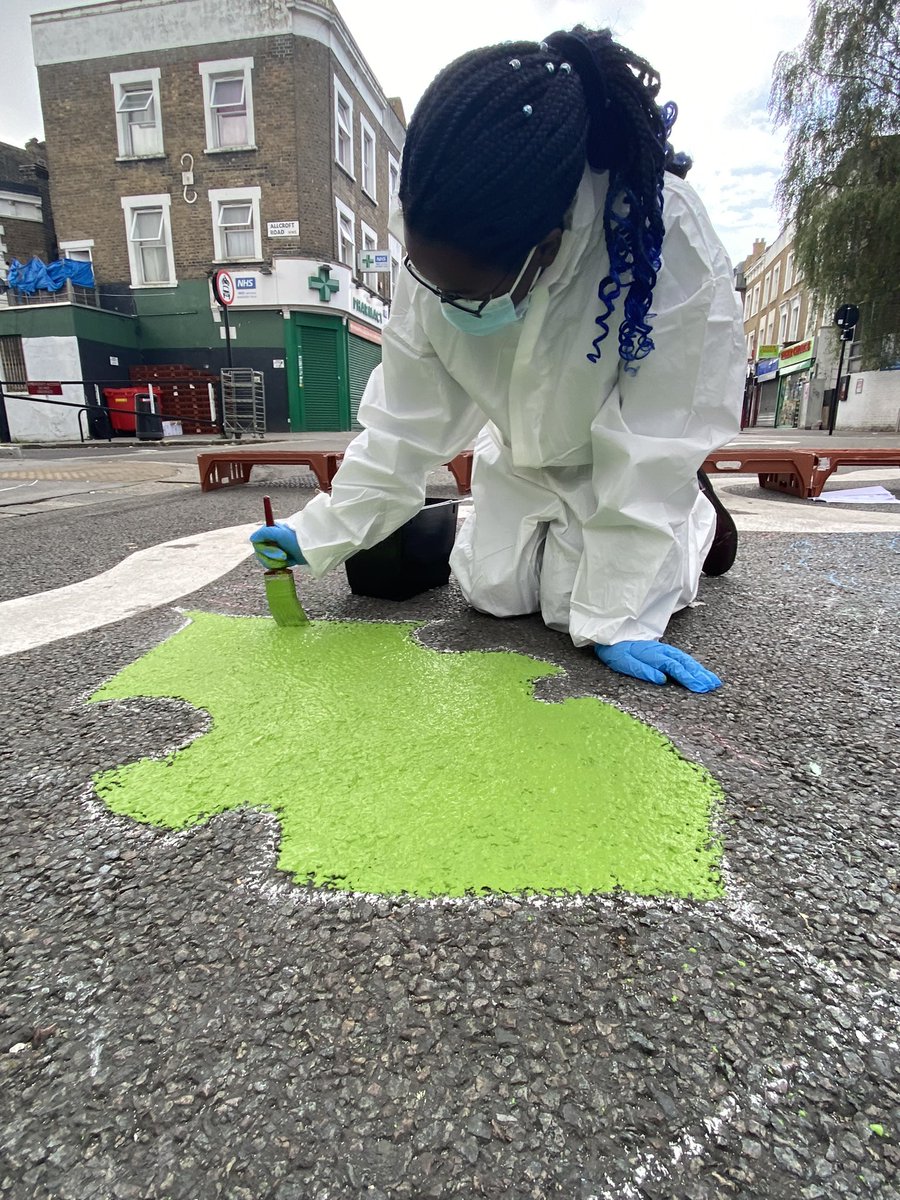 SirHvHArts's tweet photo. And so we begin the road painting Création in QUEENS CRESCENT with all our young people in community making the world at brighter place #thankyou @CamdenCouncil @CamdenJonathan @DannyBeales @jodi_pilling @debbiclark1 @SamSureMusic #CreatingTogether2021 https://t.co/noBcVJPCWj