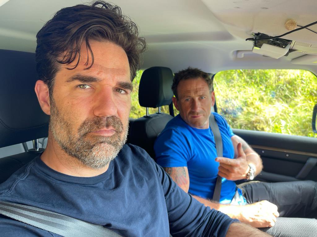 jason_carl_fox's tweet photo. When they ask who’s taking on the realllllllly scary challenge first 😐👈🏻 #FoxysFearless48Hrs https://t.co/UVPdtM8vPc