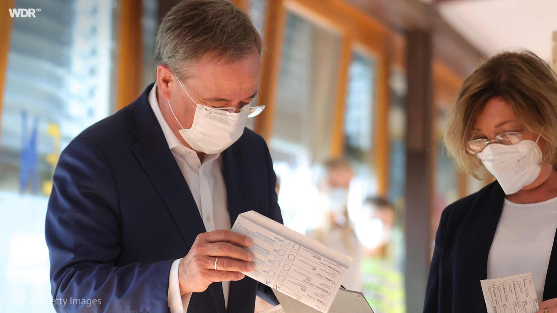 Wdr Aktuell On Twitter Unions Kanzlerkandidat Arminlaschet Hat Seinen Stimmzettel Beim Einwurf In Die Urne So Gefaltet Dass Seine Wahl Nicht Geheim Erfolgte Es Ist Zu Sehen Wo Er Seine Kreuze Gemacht Hat