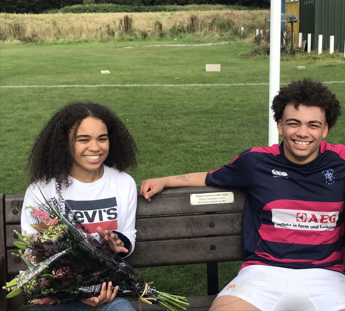 novelette thomas tweet media