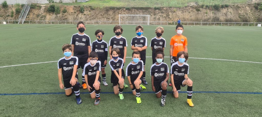Nuestro Alevín F8 disputó esta mañana un amistoso de pretemporada ante el <a href="/saraibadomar/">Sara Dadín Domínguez</a> en Baltar (Portonovo)…👍😀⚽️