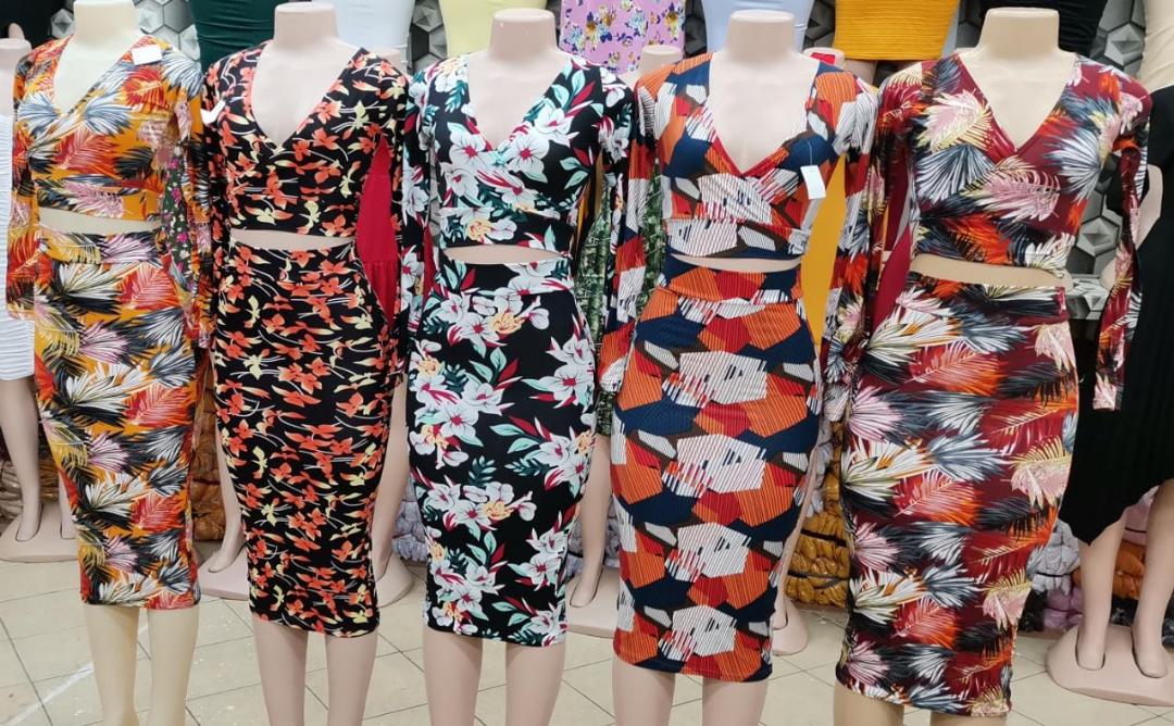 hustlermommyh's tweet image. Summer dresses $15
Formal dresses $10
Jean jumpsuits $10
2 piece outfits $7
Summer dresses $8
Call us on +263782858869 or app us chat.whatsapp.com/En2Mlz4mMFL8vl…

OR FIND US  @ EASTGATE MARKET SHOP G8 CORNER ROBERT MUGABE AND 3RD STREET
#SLAYFORLESS
#redmarketsunday