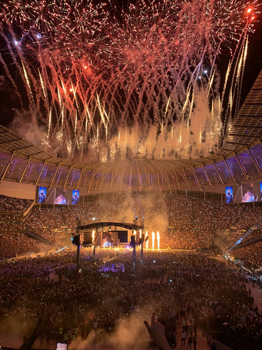 David_W97's tweet photo. @SpursStadium you are a beauty 🥊😍 https://t.co/8QmIIqxTtQ