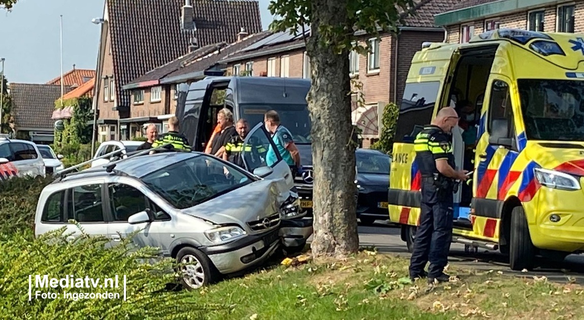 Melding ambulance Kerkweg Ter Aar inzake ongeval