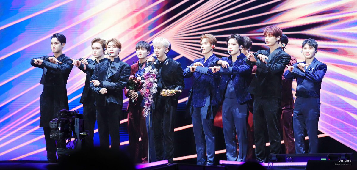 200105

🎠💎💕

#SEVENTEEN #세븐틴 <a href="/pledis_17/">세븐틴(SEVENTEEN)</a>