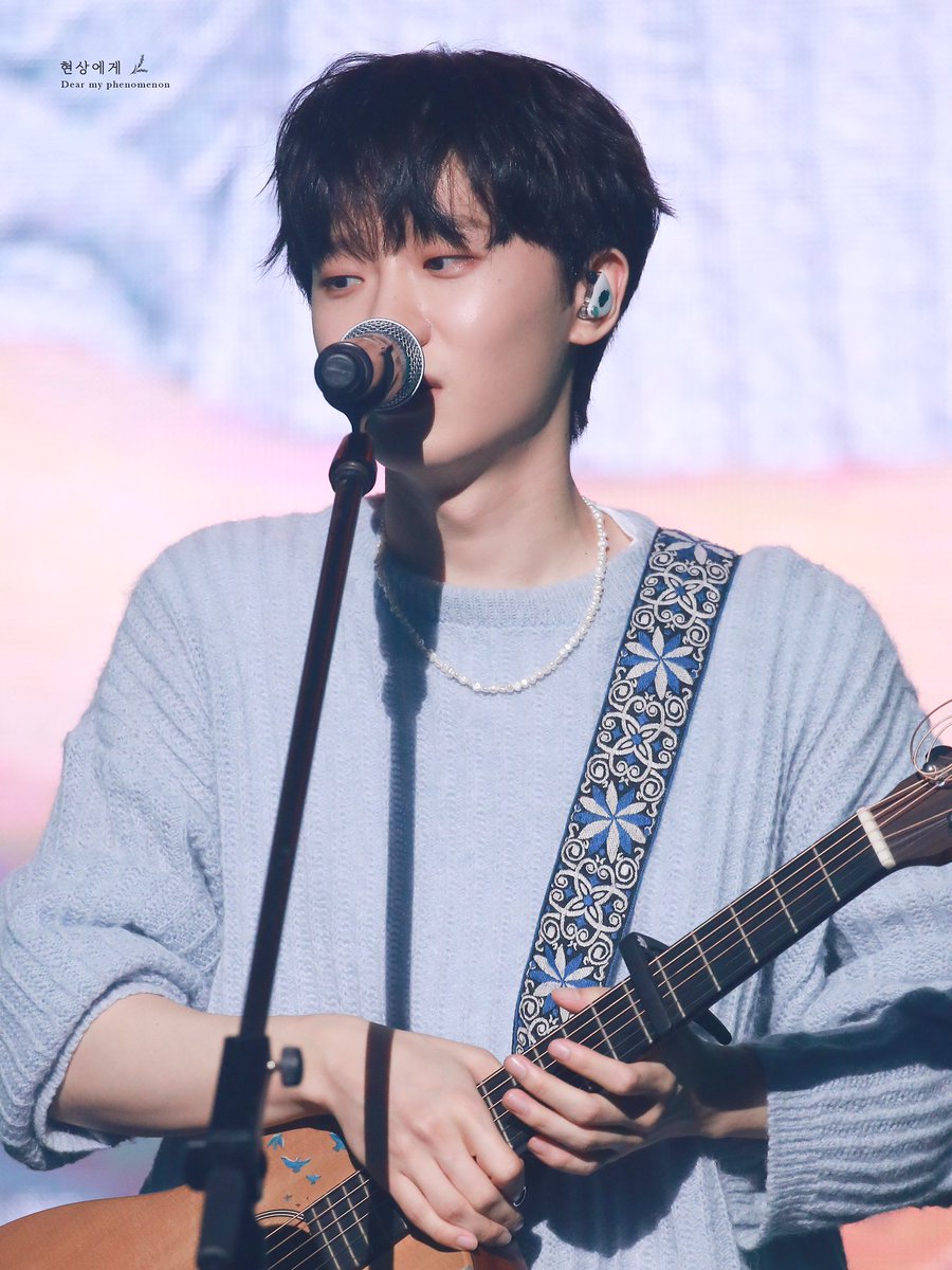 현상에게 tweet media