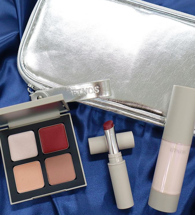 美的 S Tweet Etvos クリスマスコフレ21 エトヴォス クリスマスコフレ21 大人気 ミネラルインナートリートメント ベース の限定色やマルチパレットなど 本当に使える逸品がin 11月2日 火 発売 クリスマスコフレ 新作コスメ21