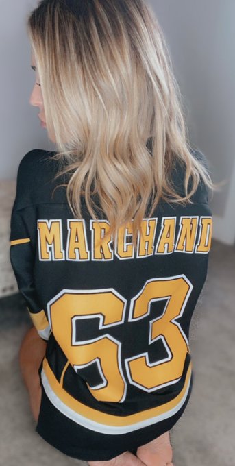 Game day baby!!! @NHLBruins #bruins #Boston #theallierae #nhlhockey #nhl #hockey #marchand https://t<a class="tags" target="_blank" title="On Twitter" href="/?out=eyJ0eXAiOiJKV1QiLCJhbGciOiJIUzUxMiJ9.eyJpYXQiOjE3MTkzMDAzNzUsImlzcyI6InR3cG9ybnN0YXJzLmNvbSIsIm5iZiI6MTcxOTMwMDM3NSwiZXhwIjoxNzUwODM2Mzc1LCJyZWRpcmVjdF91cmwiOiJodHRwczovL3R3aXR0ZXIuY29tL05ITEJydWlucyJ9.v1TozKFh6smyCqez1GAlSKCh5iMmqz1EUsd4hcTfUng-rv6BX-M7In8s91JEkMbuT1QN6Ca4WDL95vUK_Or-Zw">@NHLBruins</a><a href="/tag/bruins"class="tags">#bruins</a><a href="/tag/boston"class="tags">#Boston</a><a href="/tag/theallierae"class="tags">#theallierae</a><a href="/tag/hockey"class="tags"><span>#hockey</span></a><a href="/tag/nhl"class="tags"><span>#nhl</span></a><a href="/tag/marchand"class="tags"><span>#marchand</span></a><a href="/tag/nhlhockey"class="tags"><span>#nhlhockey</span></a>