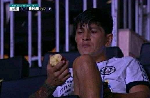 EstagiarioVasco's tweet photo. "Nenê neles"
"Vovô tá on"
"Nenê é o melhor do time do Vasco"
"Nenê joga muito"

Germán Cano: https://t.co/xUncdDebkR