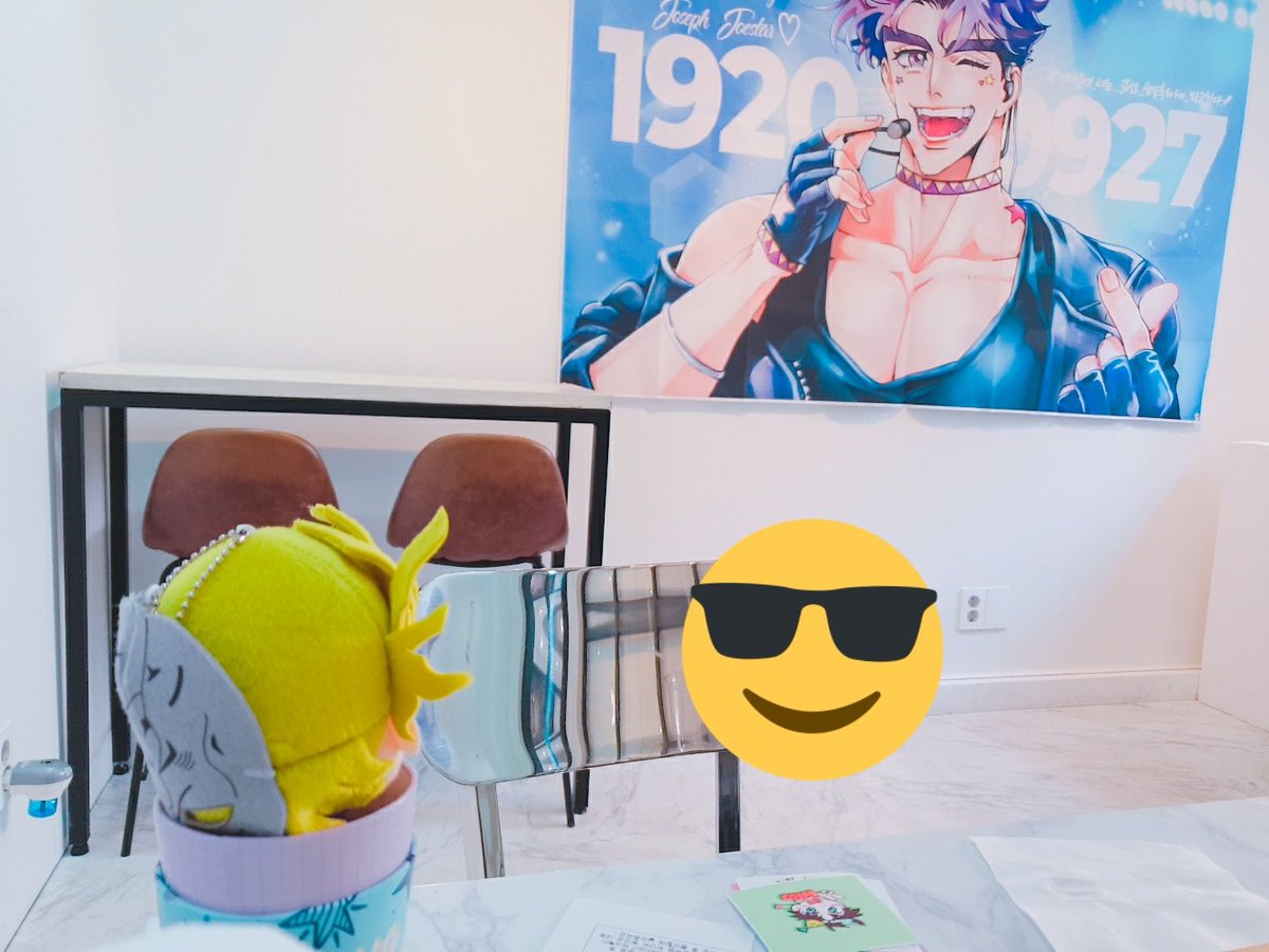 DIOLAHAN's tweet photo. #HAPPY_JOYPY_BDAYPY
#JOSEPH_JOESTAR_BDAY0927
#이다음에_너는_죠셉_생일축하해_라고한다
쬬셉 생일 추카해주고 왔습니다~~ ㅎㅎ 너무 예쁘고 좋았어요 이런행사는 처음가봐서ㅠㅠ 즐거웠습니다... 컵홀더는 디오대가리에 끼고 잘 가져가고있어요 좋은 행사 열어주셔서 감사합니다!! https://t.co/FTeNuDeIdx