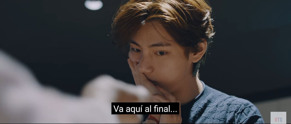 Elymin136's tweet photo. CHRIS FUE EL QUE ELIGIÓ LA PARTE DE KIM TAEHYUNG EN MY UNIVERSE OMG. DIOS ENCIMA SU SONRISA SOY LLANTO GRACIAS CAPO😭

@BTS_twt #MyUniverse https://t.co/S3CRyudkz3