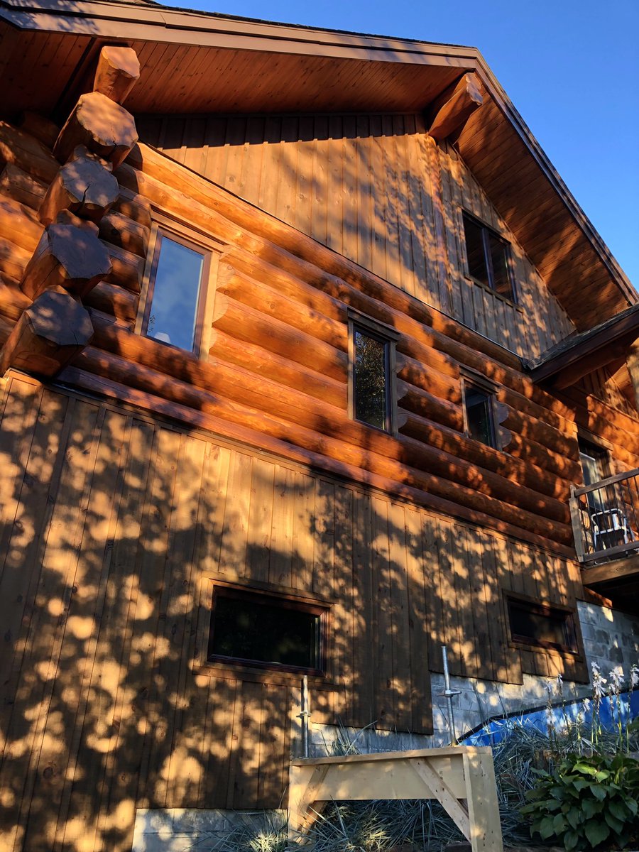 HuntHandi's tweet image. Log home restoration in progress