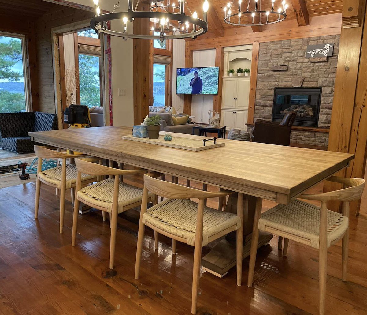 HuntHandi's tweet image. Refinished a #wormymaple  dining room table using @rubiomonocoatUS oil products (dark oak mixed with ash grey)