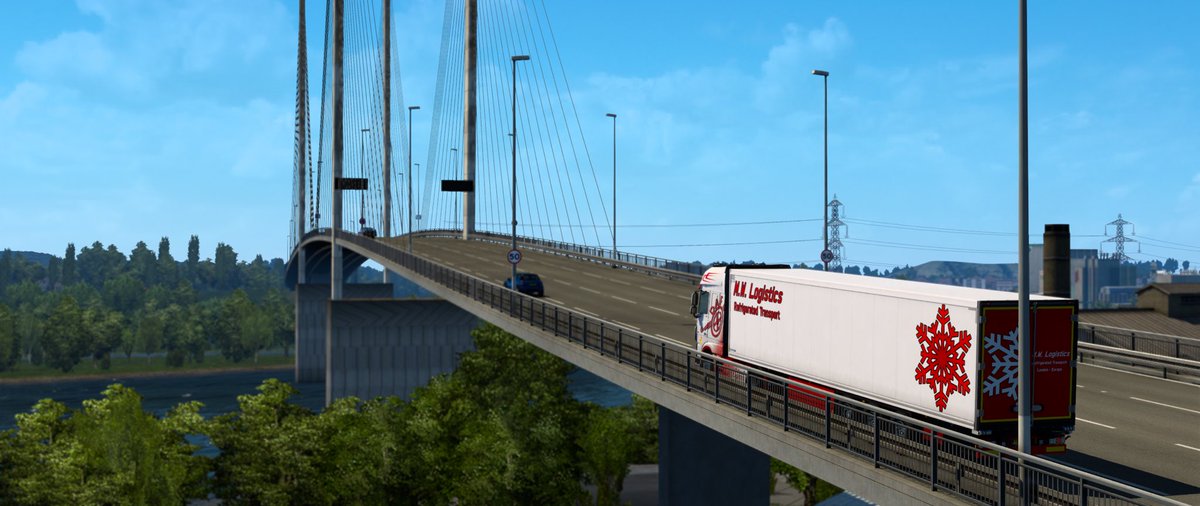 P1nkyR's tweet photo. Loving the continental fridge work, came up from southern Italy yesterday, loaded up this morning with sosig destined for France. Spotted on the Dartford bloody crossing #ets2 #virtualtrucker #mwlogistics https://t.co/w0qjvD221n