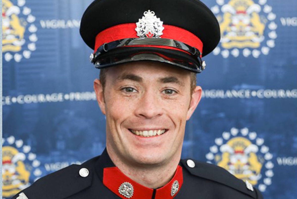 WoundWarriorCA's tweet photo. Today is Police and Peace Officers’ National Memorial Day — a day that gives Canadians an opportunity each year to express appreciation for the dedication of police and peace officers who made the ultimate sacrifice to keep our communities safe. Never forget. #HeroesinLife 🙏🇨🇦 https://t.co/Ngxp7aAgaC