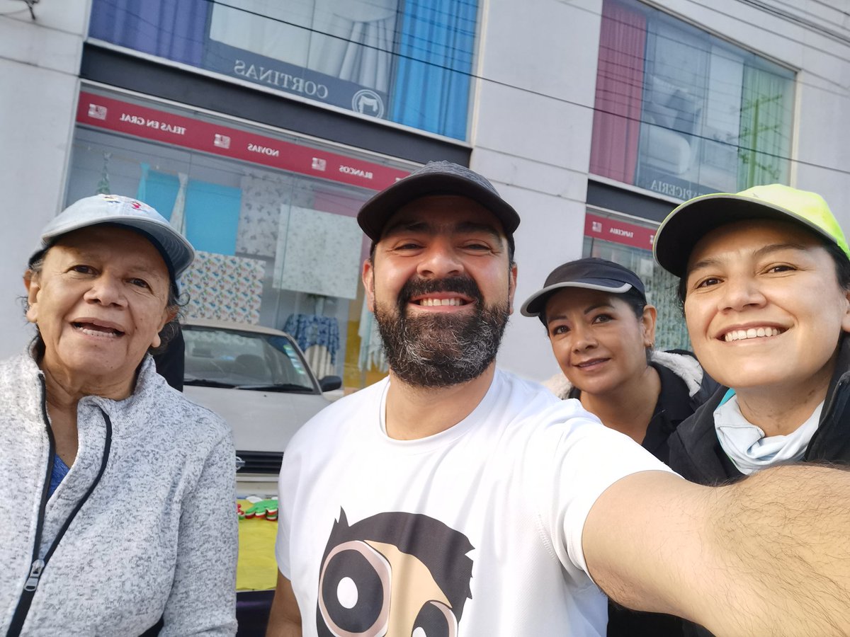 balta_boy's tweet photo. Maratón león!
#CheerUpTeam
#Km30
#YouGoGuys https://t.co/Y9Qfl47Hmp