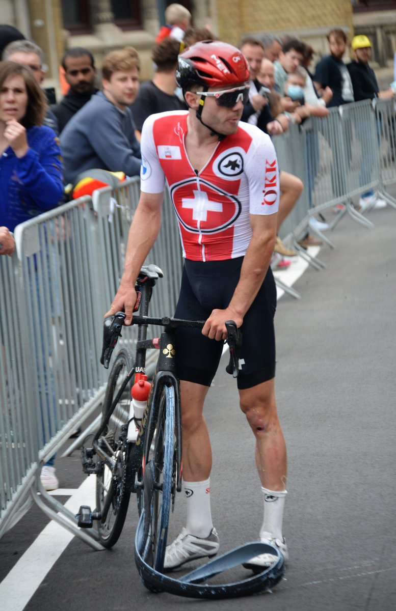 Marc Hirschi's day came to an early close at #Flanders2021