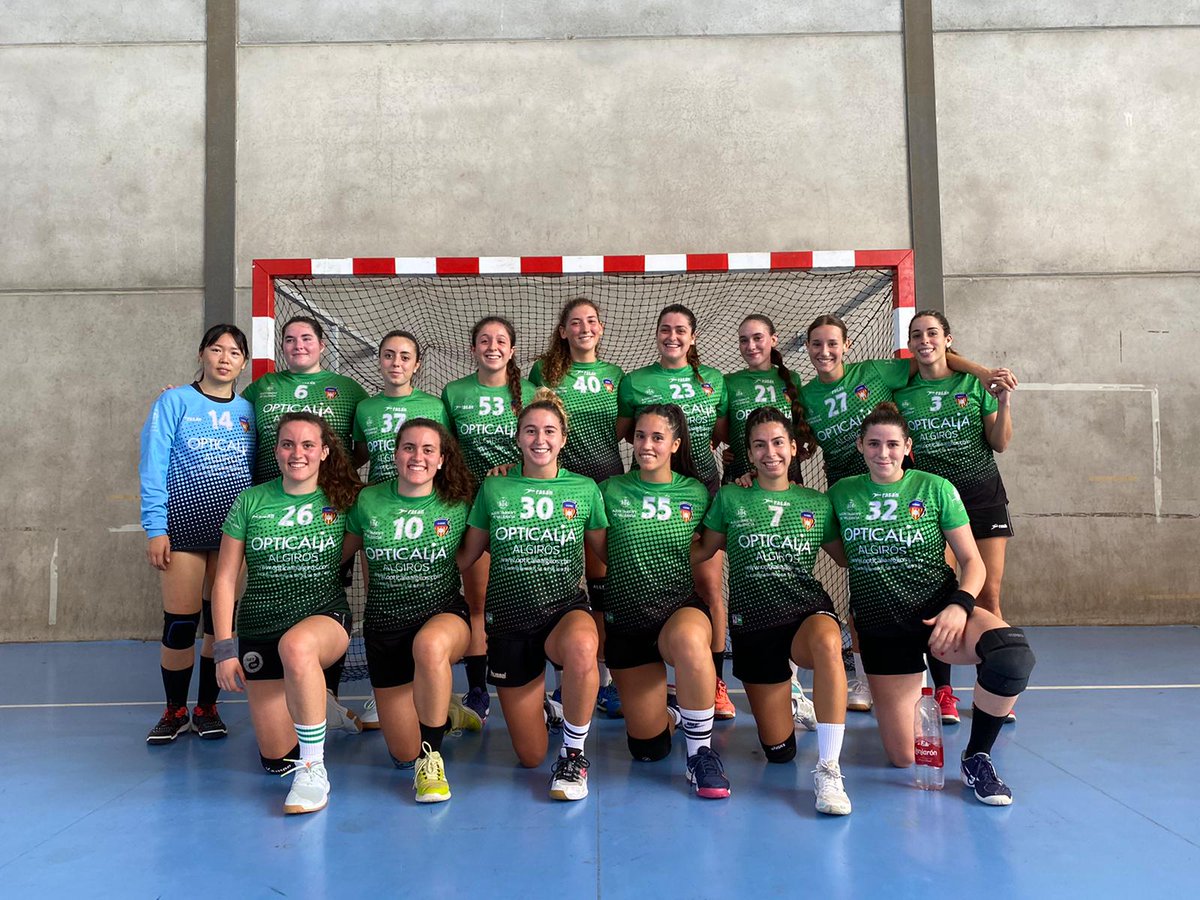 JuliietaOsorio's tweet photo. Siempre pero SIEMPRE, el equipo por sobre lo individual. 
Los primeros dos puntos se quedan en casa ✌🏼💚❤️ Ellas y nada más https://t.co/usJzDzmp3k