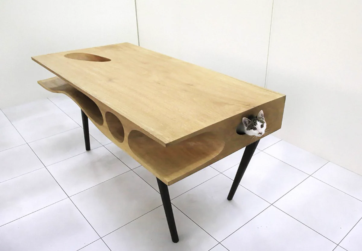 人とネコが共存するデスク？まさに猫のためのテーブルがこちら！
