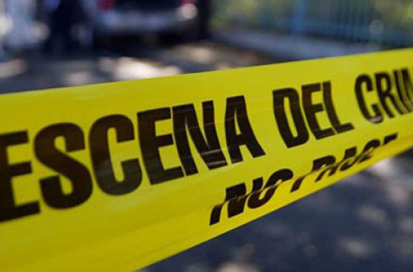 ROSARIO - ATAQUE SICARIO Y MUERTE- Paraguay y Ameghino - 21.45 Hs - Es ejecutado a balazos JOEL JEREMIAS BEJARANO (19), quien tras salir de su casa es abordado por 2 sujetos en moto que le efectúan múltiples disparos falleciendo en el lugar. Al arribo Policial se hallaron 4 ...