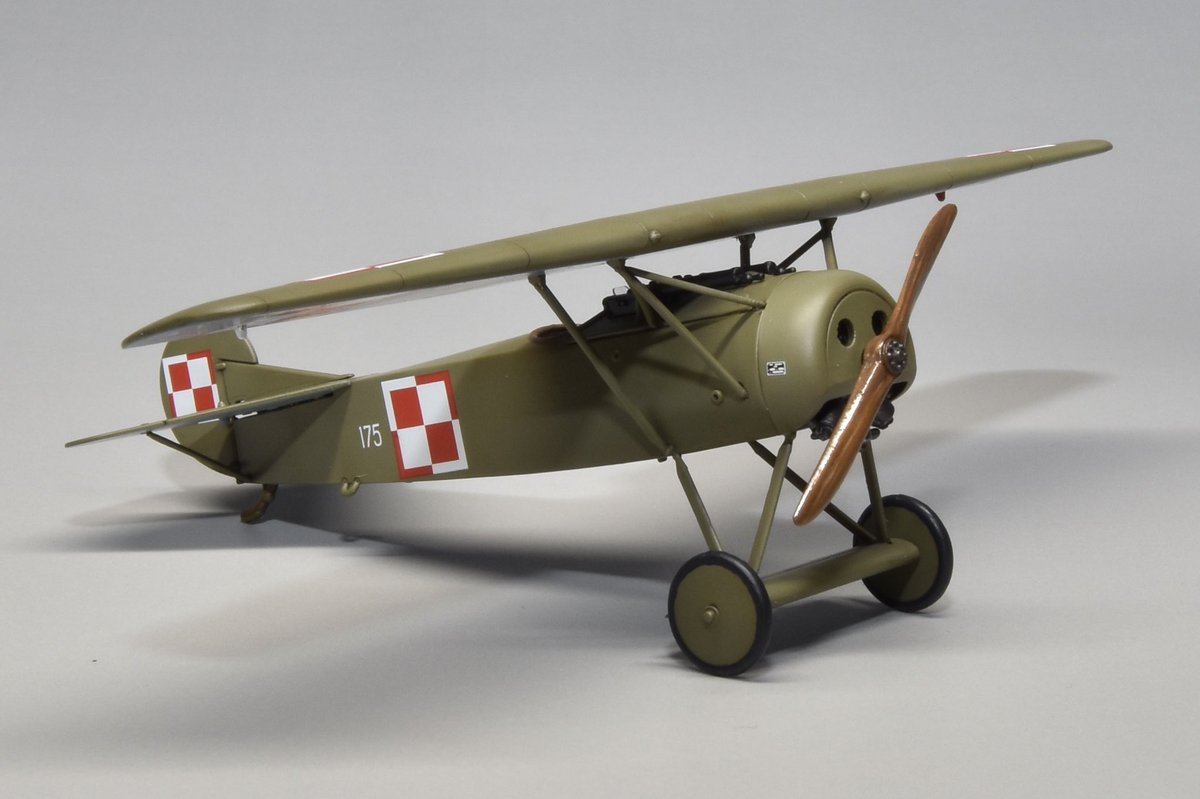 kn20154's tweet image. アルマホビー 1/72 フォッカーE.Ⅴ(D.Ⅷ) 完成しました！
繊細ながら完成後は各部の強度もしっかりとあって良いキットです