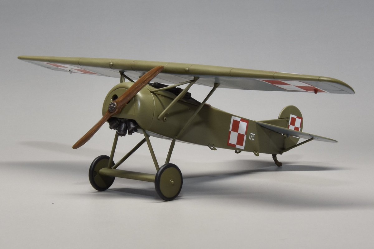 kn20154's tweet image. アルマホビー 1/72 フォッカーE.Ⅴ(D.Ⅷ) 完成しました！
繊細ながら完成後は各部の強度もしっかりとあって良いキットです