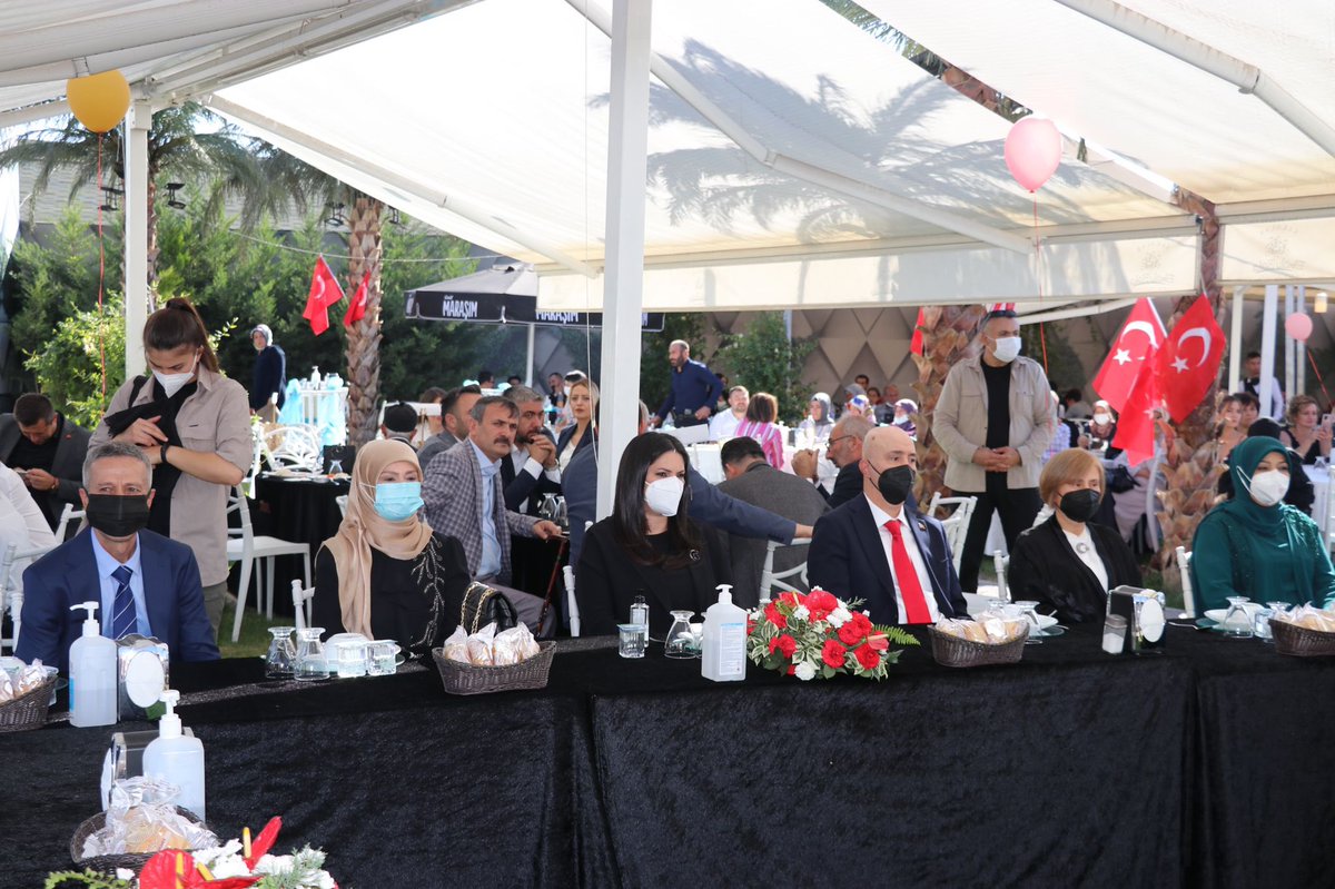 15 Temmuz gecesi Cumhurbaşkanlığı Külliyesi önünde tanklardan atılan mermilerle ağır yaralanan kahraman Gazimiz Ahmet Gümüş kardeşimizin Şeyma Üründül ile nikahlarına şahitlik ettik. Allah iki Cihan saadeti nasip etsin.