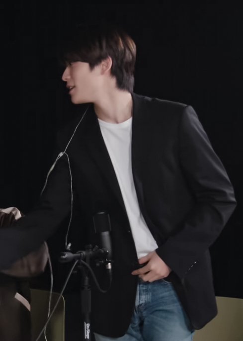 adore_jjh's tweet photo. #JAEHYUN 🖤 https://t.co/Lqq7mchO5K