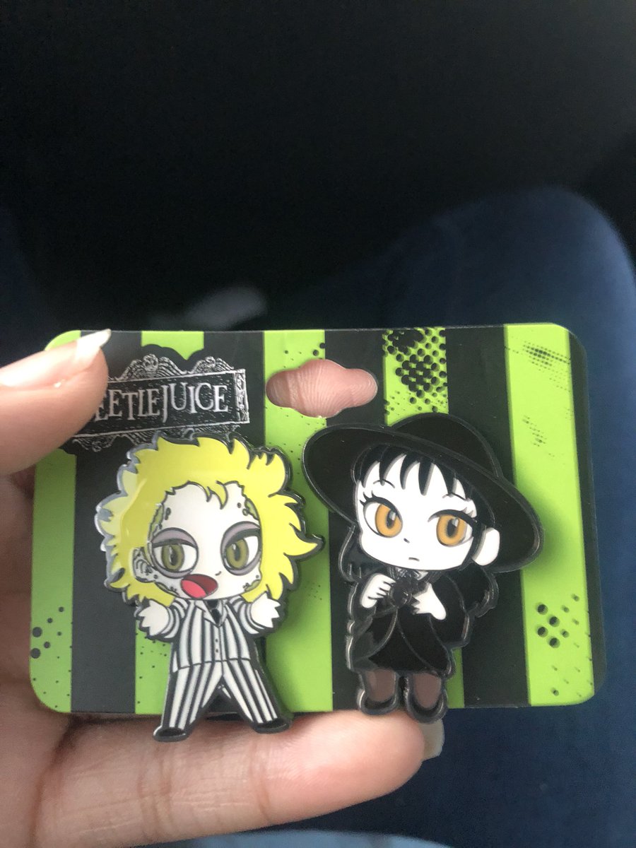 killuabearr's tweet photo. @Alisha_daviesss it’s the beetlejuice pins i got yesterday https://t.co/HEgvviEC4u