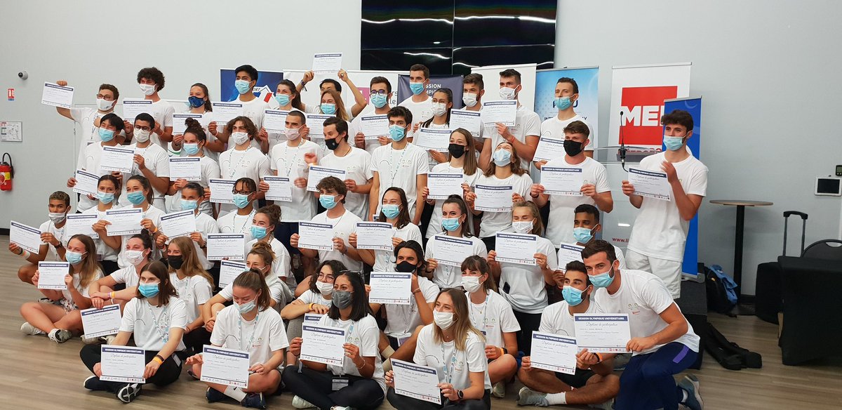 terrien_valerie's tweet image. La cérémonie de clôture de #SOU2021 #ANOF #LetsIDUS marque la fin d&apos;une belle expérience pour les étudiants participants et bénévoles mais surtout le début de nouvelles aventures en territoire par la mise en oeuvre des fiches action #Generation2024  #TerresdeJeux #engagement