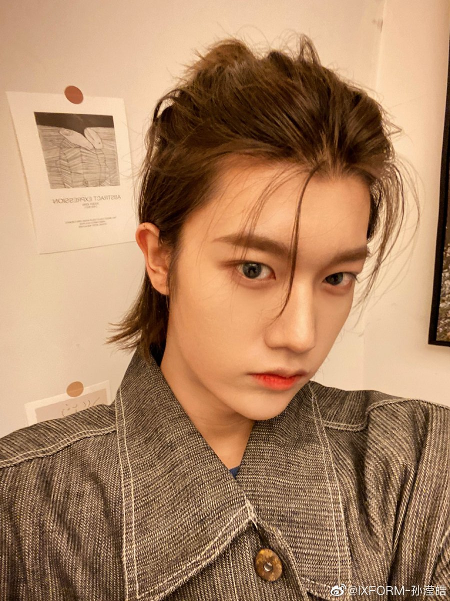 ixformation's tweet image. me when i’m the hottest man alive