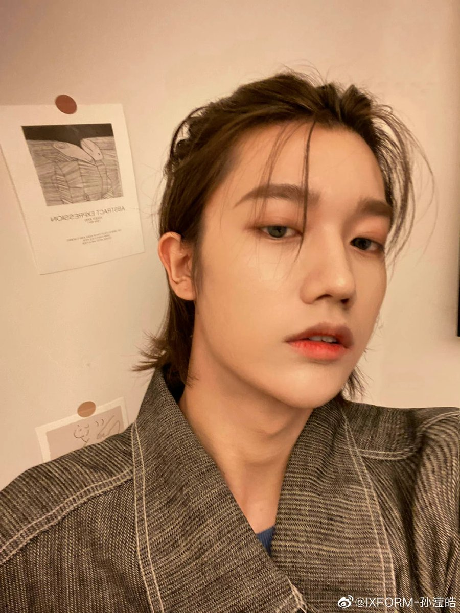 ixformation's tweet image. me when i’m the hottest man alive