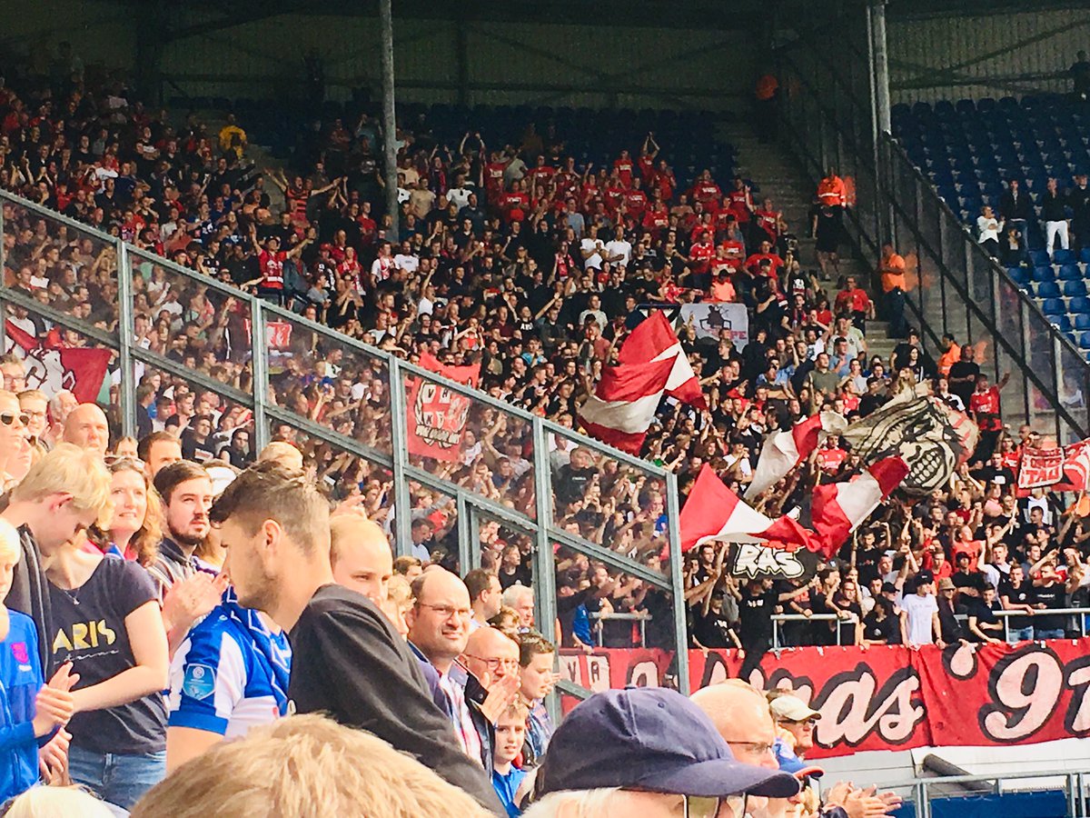 Heerlijk potje, 0-2 voor, vol uitvak, volhouden!! COTE💪🏻💪🏻