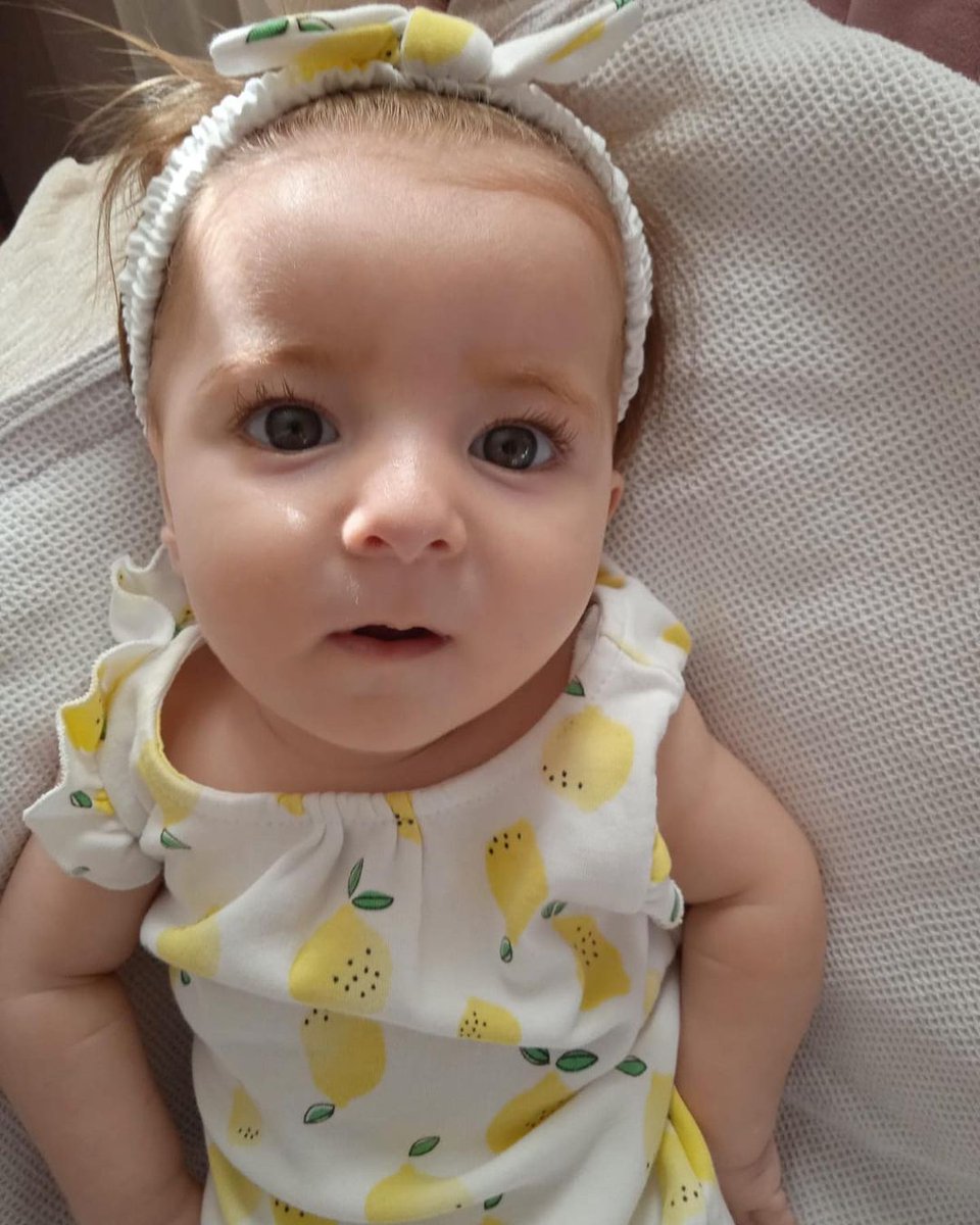 BEN YORULDUM ARTIK BU HASTALIKLA SAVAŞMAKTAN, AİLEM,ABİLERİM, ABLALARIM.. BÜTÜN SMA'LI KARDEŞLERİM YORULDU SIMSIKI HAYATA TUTUNMAYA ÇALIŞMAKTAN. UZATTIĞIMIZ MİNİK ELLERİMİZİ TUTMANIZI UMUTLA BEKLİYORUZ AMA BİZİM ELLERİNİZİ TUTACAK GÜCÜMÜZ VE ZAMANIMIZ KALMADI #SMAyıKarşılaSGK