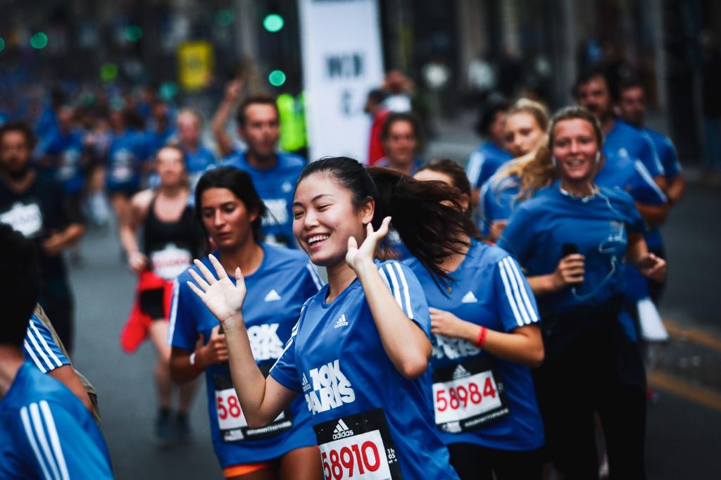 adidas10kParis's tweet photo. Courir dans la Capitale donne le sourire ! 😃
Pour toi aussi ?
#RunWithParis https://t.co/3dnYwosLGc