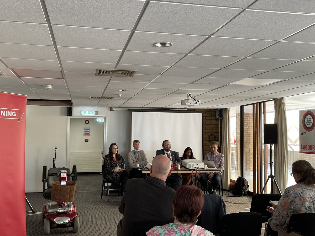 @vincemaple kicks off the first @LabourCllrs session of #Lab21 Managing Mental Health & Well-being for councillors with @CllrAmyCross, @ShamaTatler