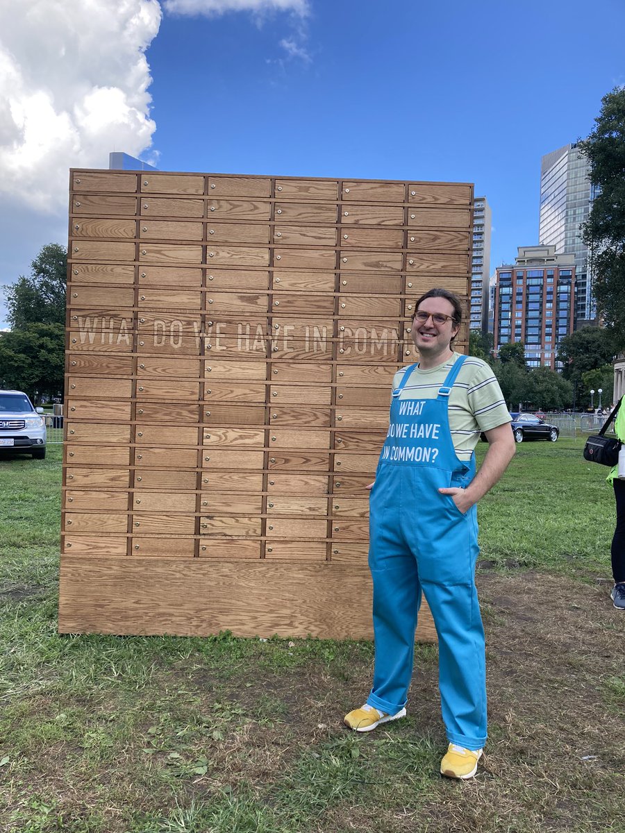 SLarrick's tweet photo. Doing a thing that combines lots of stuff I like:
✅public art 🎨
✅public parks🌳
✅wearing a silly costume 🎭
✅taking to strangers 🗣
✅questioning societal conceptions of sharing vs private ownership ☭
https://t.co/4lpo3eAMqw
#incommonBOS https://t.co/o1wNVxJdw7