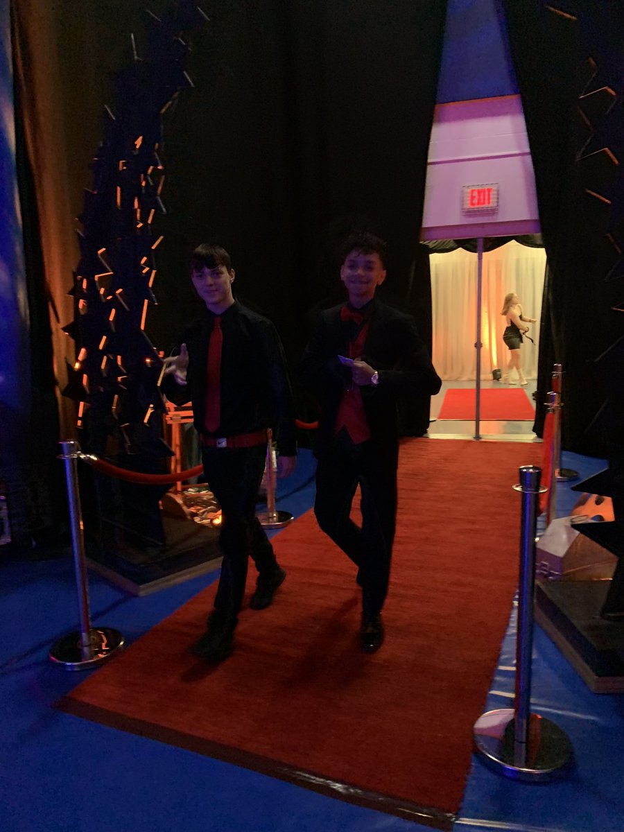 DHSWolves2025's tweet image. Class of 2025 rocked their first Homecoming! Such a fun night filled with smiles, laughs and awesome dance moves. These freshmen are awesome!🐺💙✨