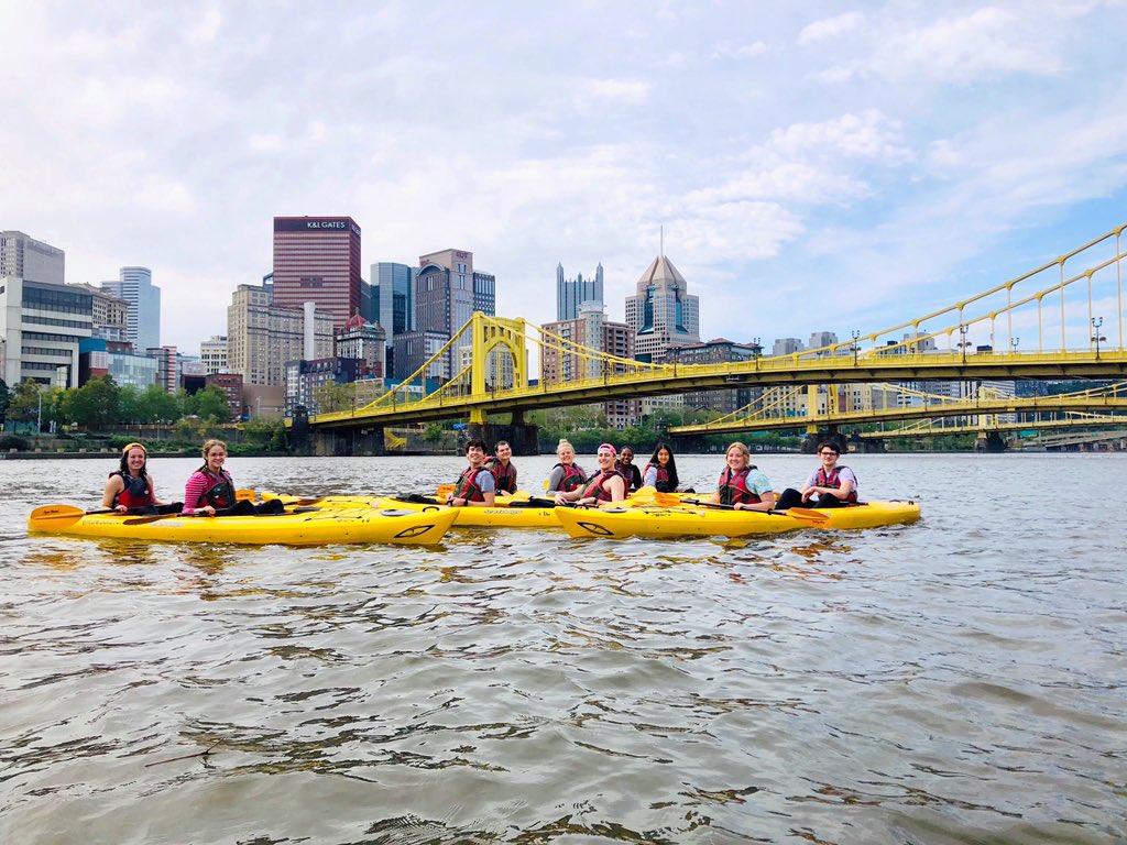 chathamu_swd's tweet photo. Even when the 😺s do something a little different for practice they are never too far from the water! Huge shoutout to @kayakpittsburgh for such a fun day including some incredible views, a lot of memories, and a new team tradition! 🚣🏻🌆 #WhyChatham #ChathamSwimDive https://t.co/Jp0wzT7e6I