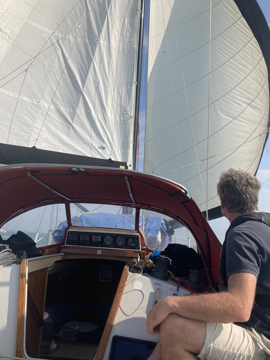 acumpstey's tweet photo. Great little #sail across the #Solent moving the lovely #Moonpath to her new home for the #Winter
Surprisingly quiet for a #sunny Sunday & #downwind all the way!
#bucklershard #beaulieu #river #spitbank #fort #sailing #goosewing #mindtheferry #haylingisland #chichesterharbour https://t.co/shLc8ZemXi