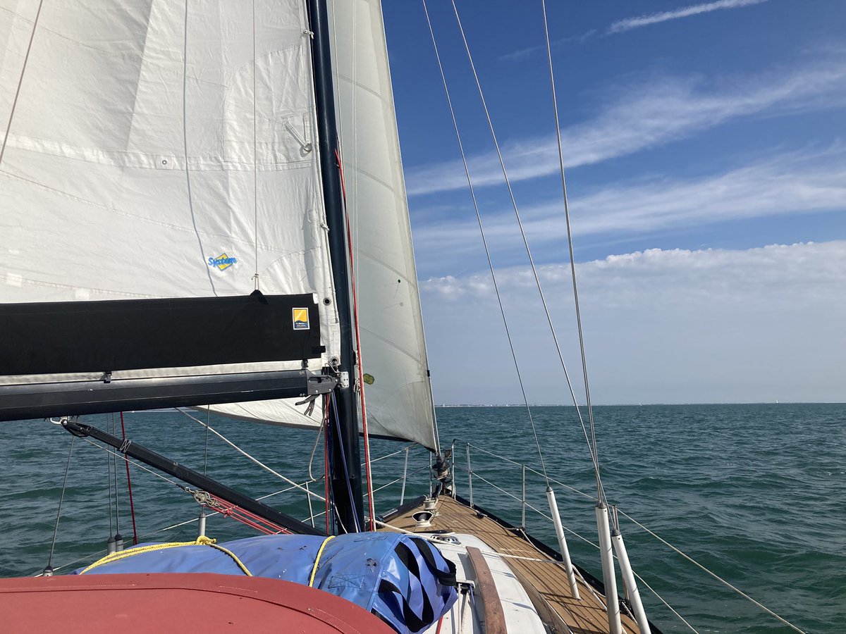 acumpstey's tweet photo. Great little #sail across the #Solent moving the lovely #Moonpath to her new home for the #Winter
Surprisingly quiet for a #sunny Sunday & #downwind all the way!
#bucklershard #beaulieu #river #spitbank #fort #sailing #goosewing #mindtheferry #haylingisland #chichesterharbour https://t.co/shLc8ZemXi