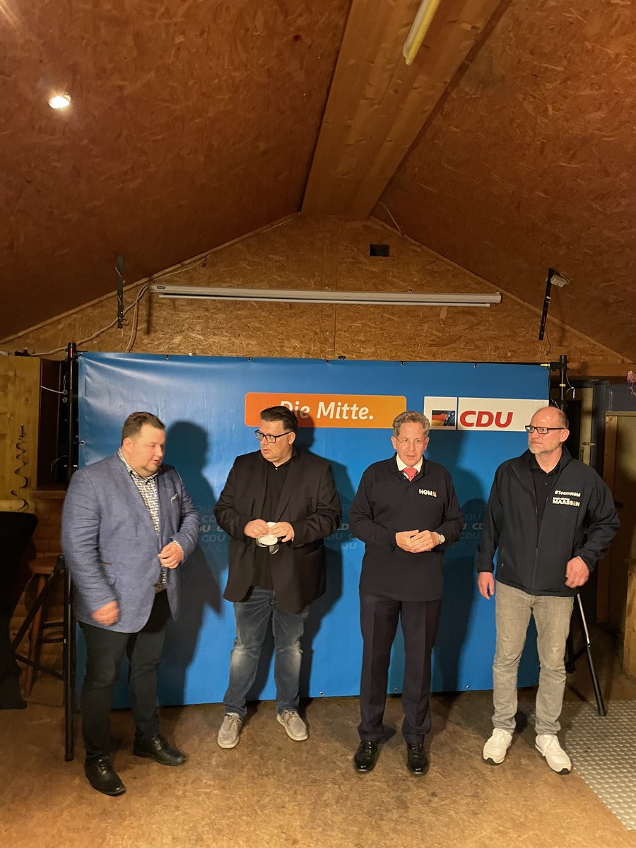 “Es ist eine schwere Niederlage”, sagt Hans-Georg Maaßen. Der Wahlkreis geht an Frank Ullrich von der SPD. #btw21