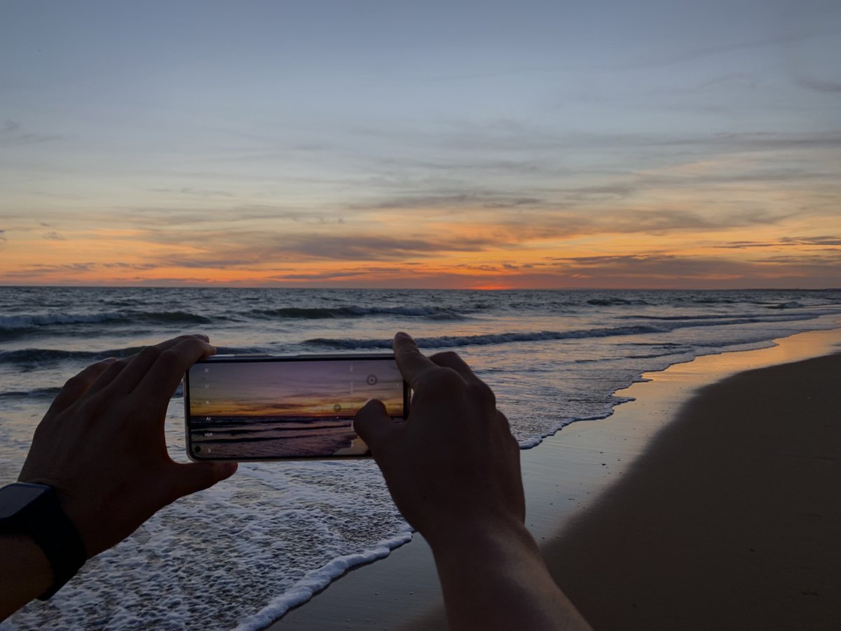 Pocas cosas hay mejores que este momento… 
Puesta de sol en Punta Umbría.
20:21 h
<a href="/Meteohuelva/">MeteoHuelva.es</a>