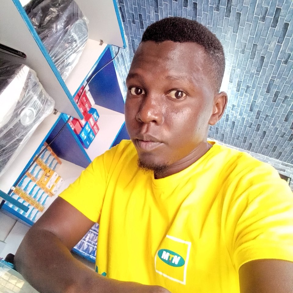 xdlmgmt's tweet photo. Enjoying #NRM money like☺️ Sorry I mean @mtnug 👐🏽😅
#Leki👇🏽- @Daugy_fresh x @NeoOkello 💥
https://t.co/MPOiJnJPh0
Cc. #ViPElectronics https://t.co/3bHJ97OvE0
